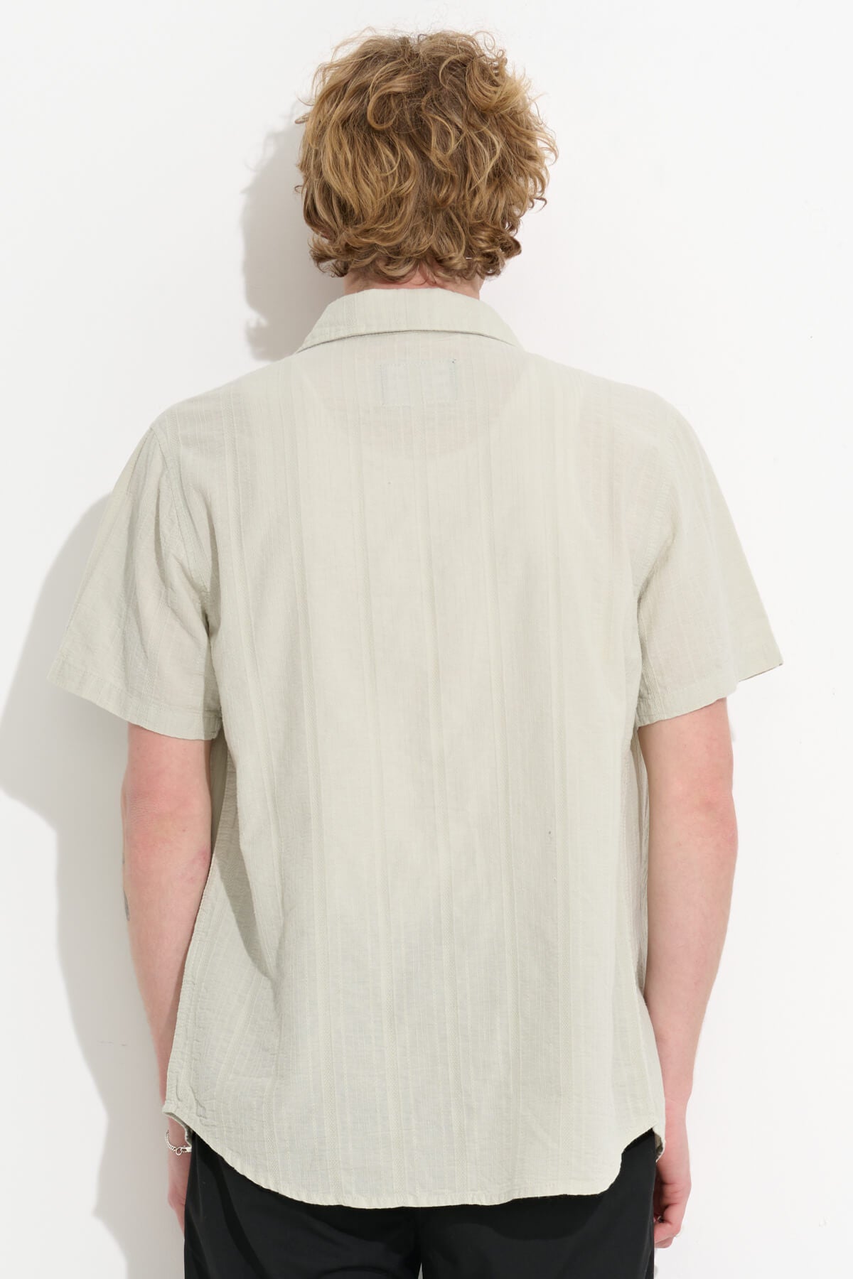 Misfit Shapes - Suncut SS Shirt - Light Artichoke