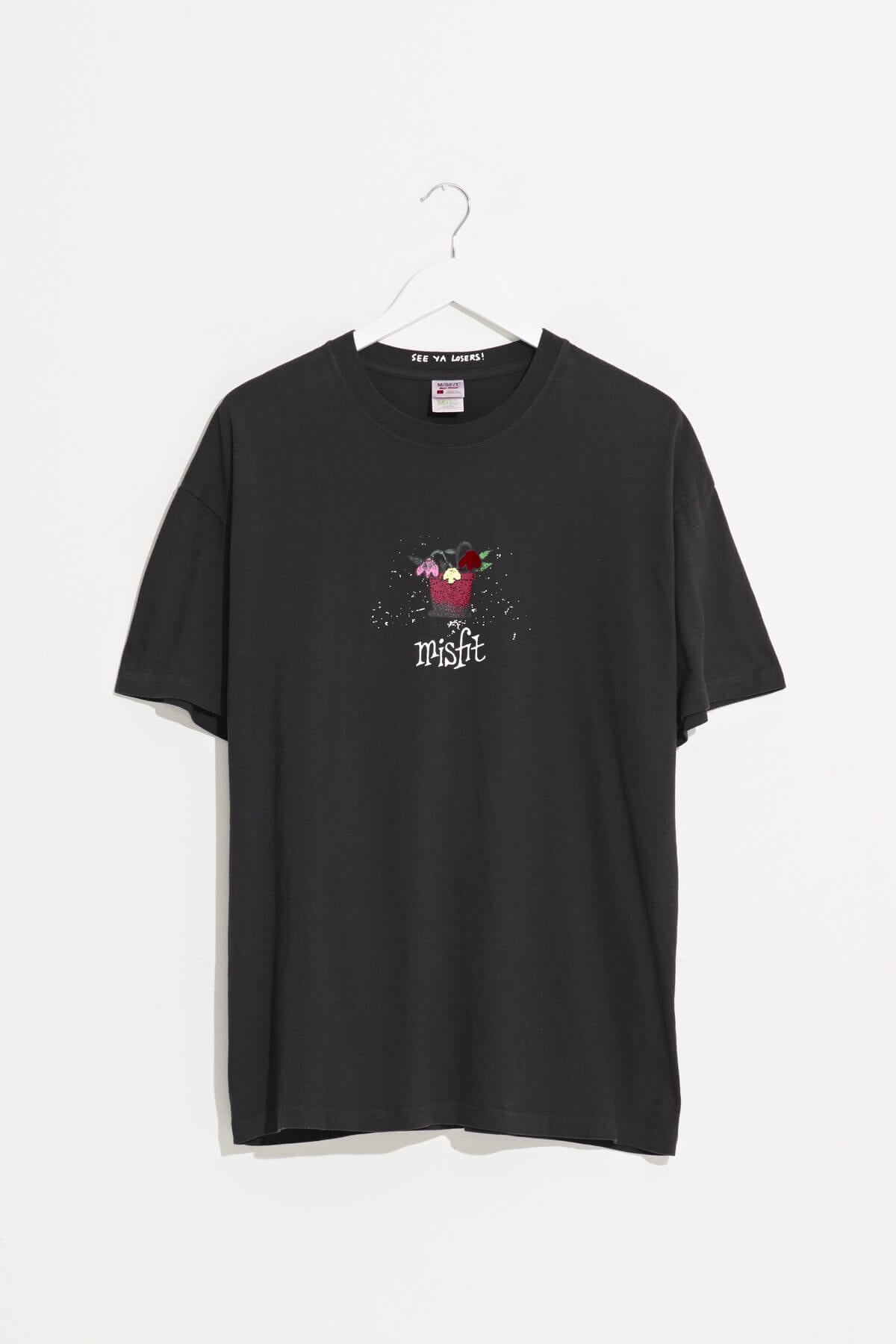 Misfit Shapes - YOUNG WARMER SS TEE - Pigment Black