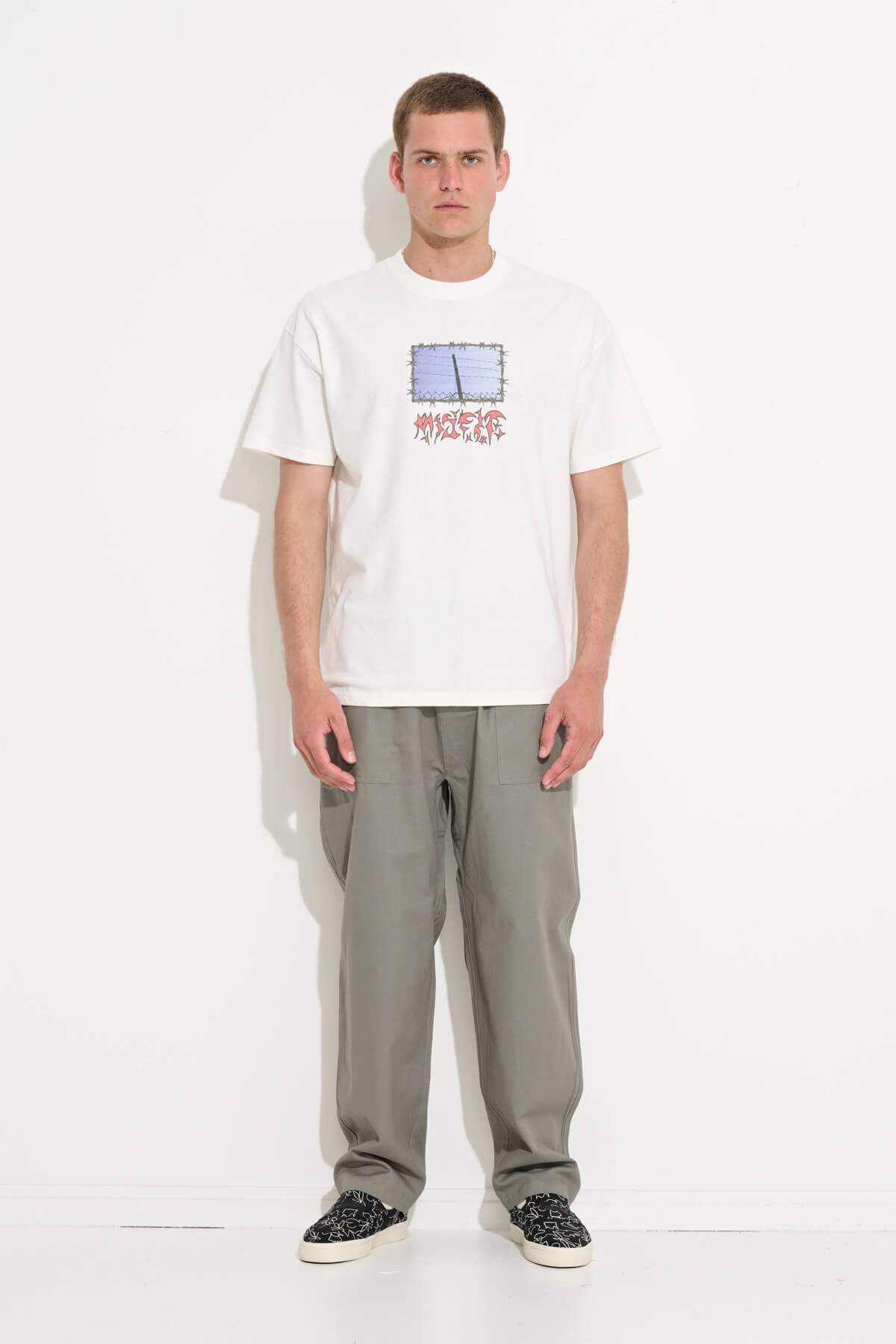 Misfit Shapes - PANORAMIC HEAVEN SS TEE - Pigment Thrift White