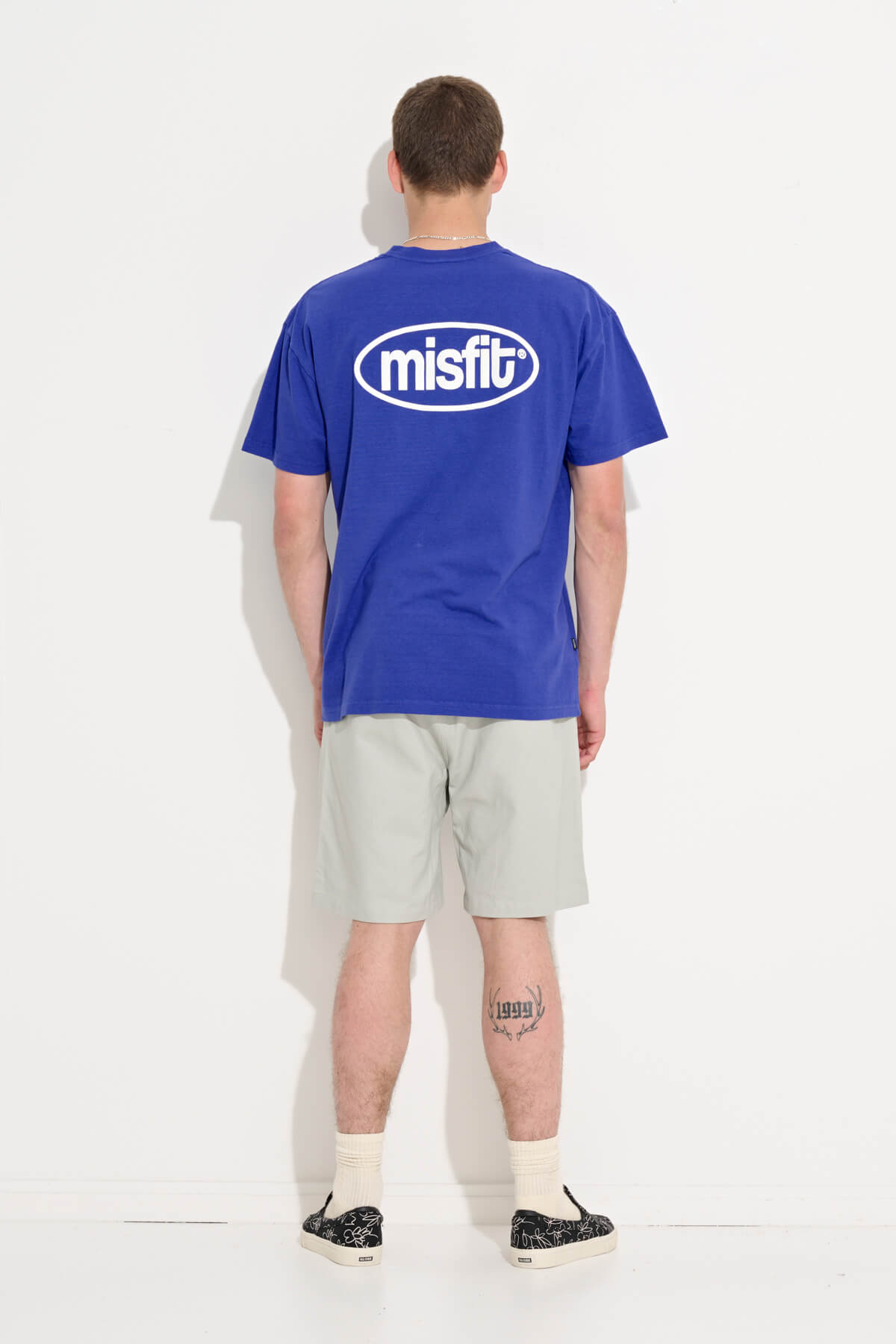 Misfit Shapes - NOISE AT FRANKS SS TEE - Pigment Royal Blue