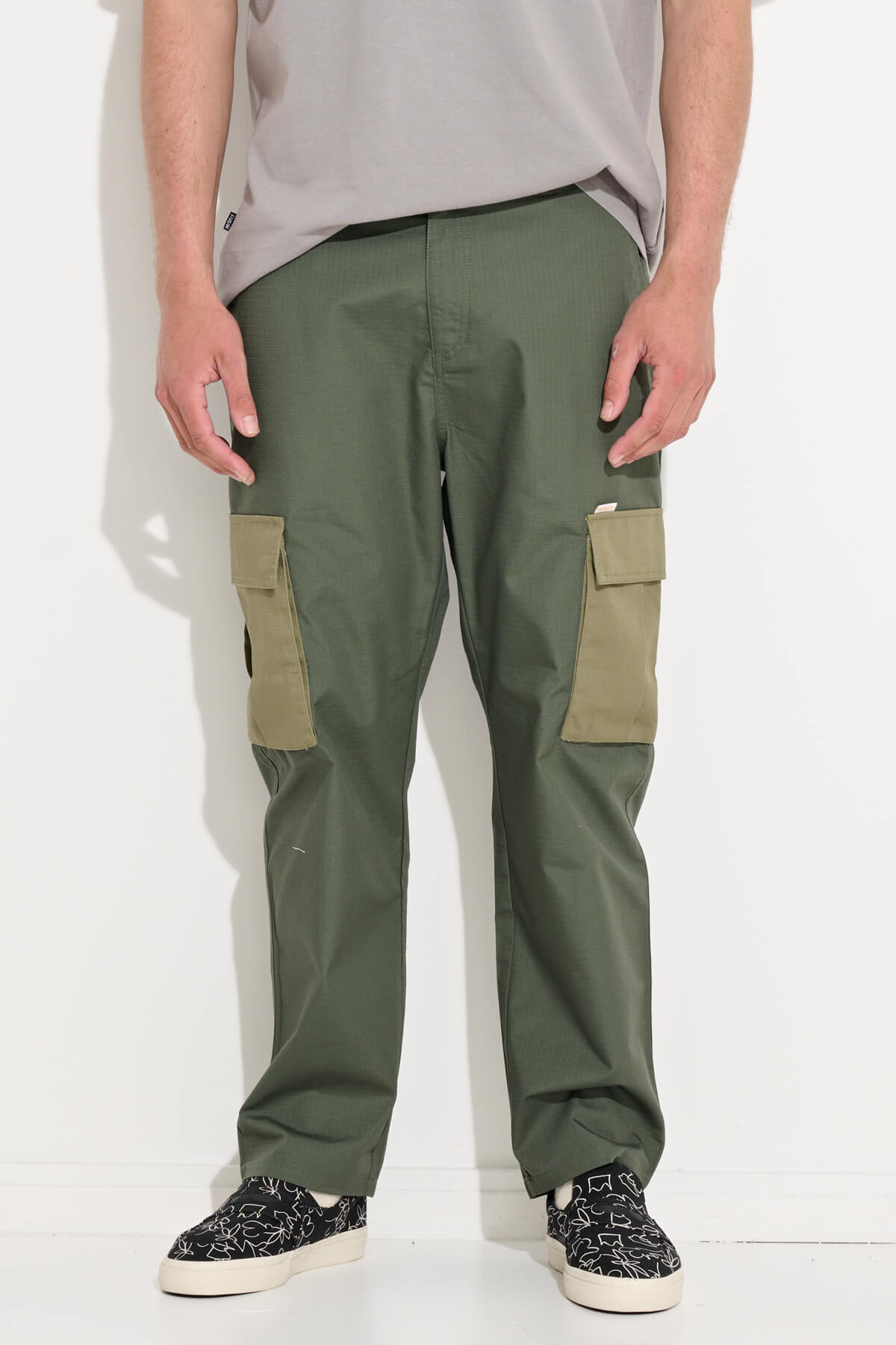 Misfit Shapes - GREEN ONIONS CARGO PANT - Dark Army