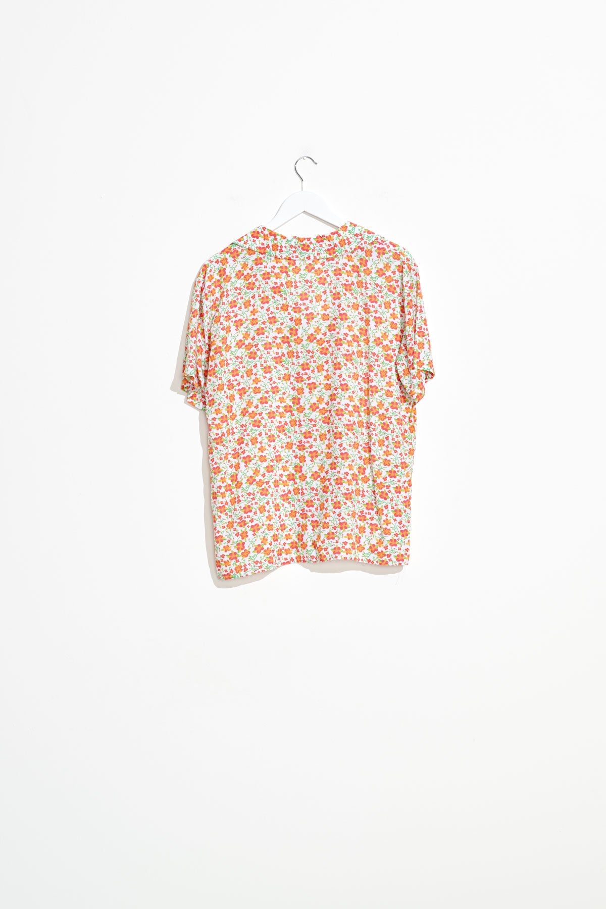 Misfit Shapes - Primavera OS Shirt - White Floral